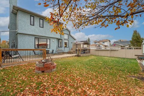 9 Hunters Mews Okotoks AB T1S 1M2