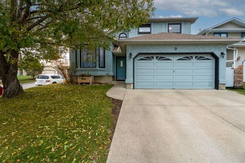 9 Hunters Mews Okotoks AB T1S 1M2
