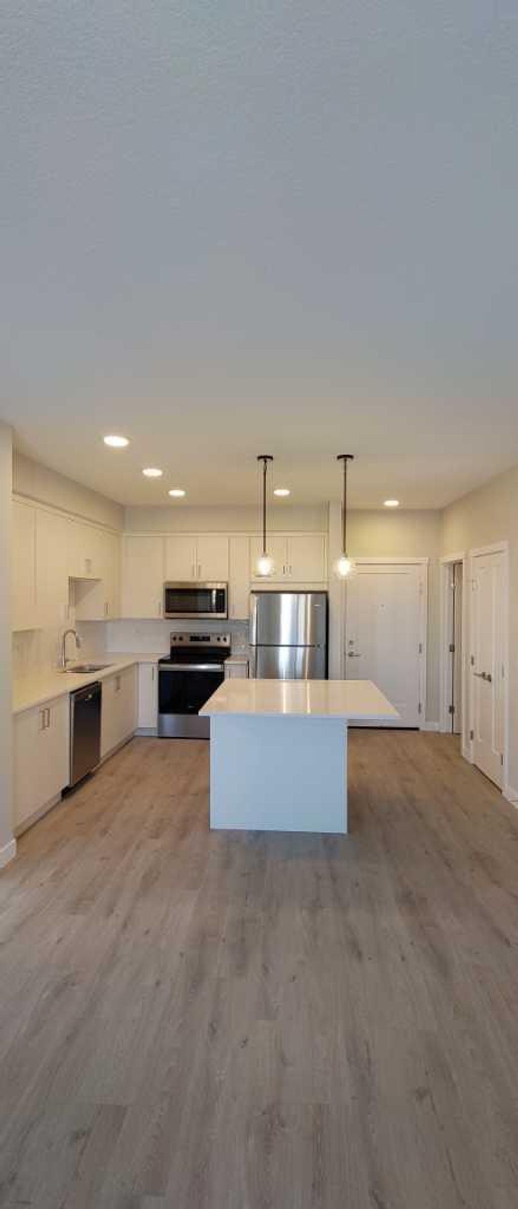 Photo of 660 Shawnee Square SW #403, Calgary, AB T2Y 0X6 (MLS # A2279294)