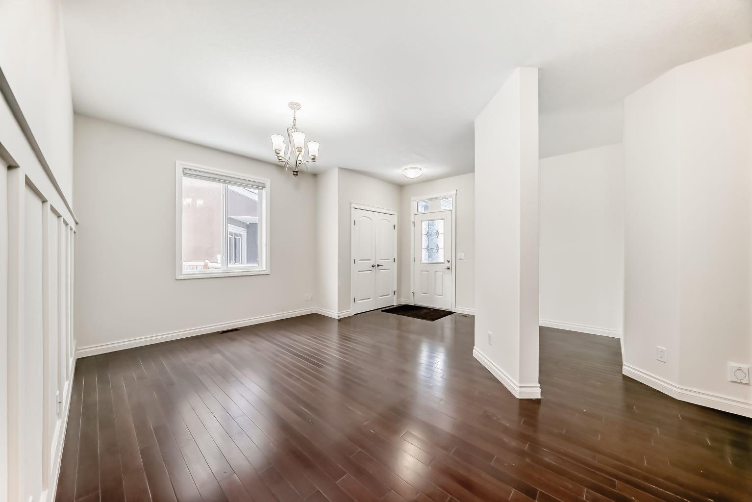 76 SADDLELAKE GREEN NE