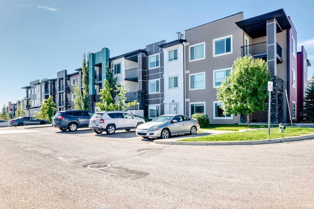 Photo of 20 Sage Hill Terrace NW #203, Calgary, AB T3R 0W8 (MLS # A2346862)