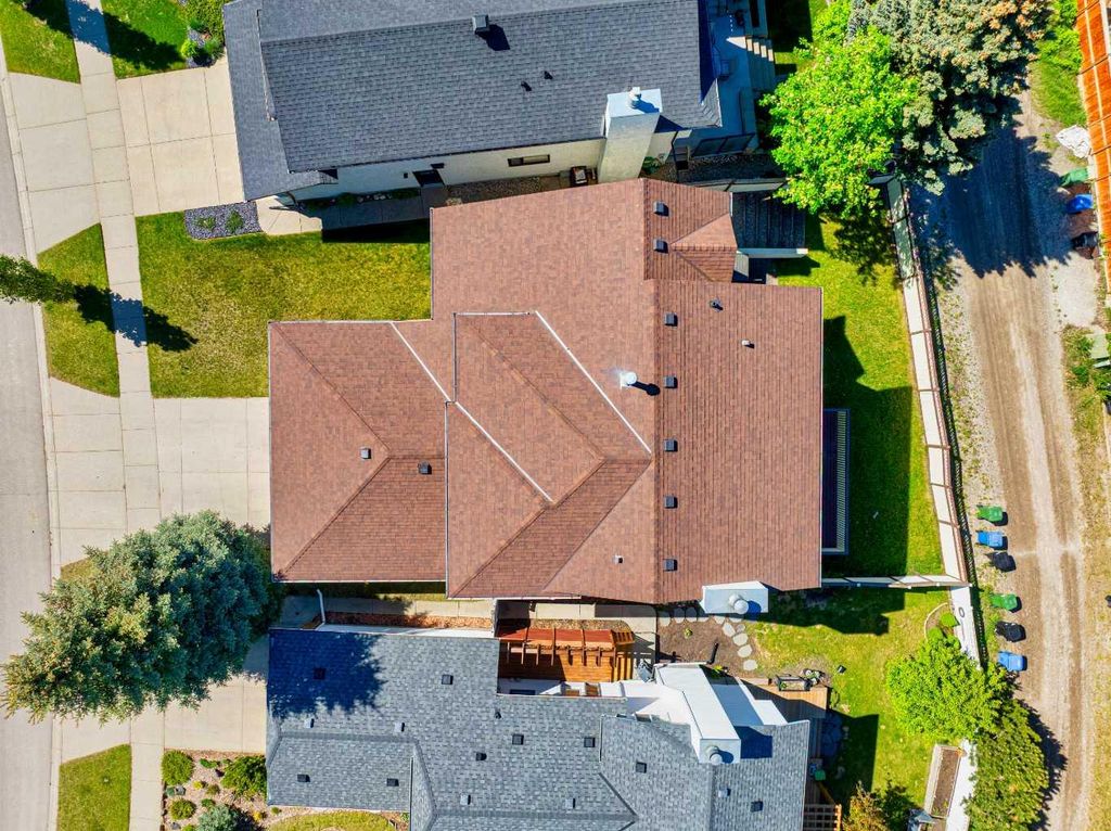 Photo of 561 Woodbine Boulevard SW, Calgary, AB T2W 4P5 (MLS # A2323455)