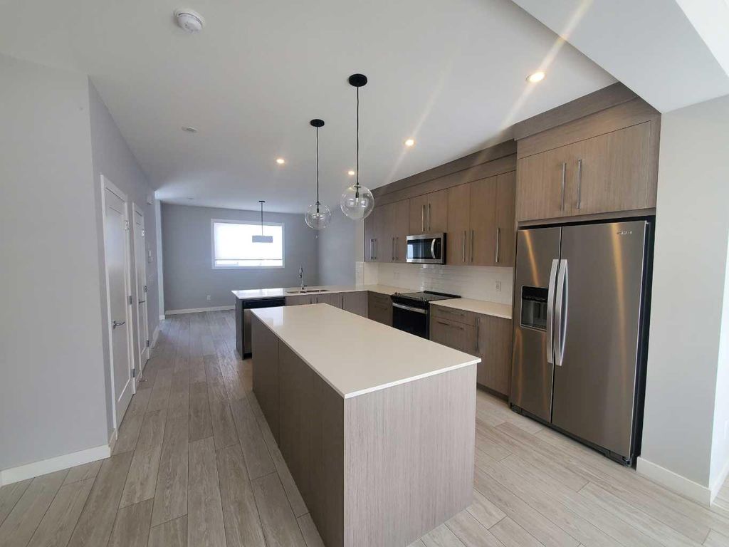 Photo of 1045 West Lakeview Drive, Chestermere, AB T1X 2T2 (MLS # A2298127)