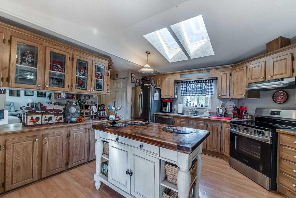 Photo of 4000 13 Avenue SE #236, Medicine Hat, AB T1B 1J3 (MLS # A2350040)