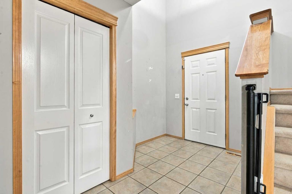 Photo of 209 Tuscany Ravine Road NW, Calgary, AB T3L 2W9 (MLS # A2348835)