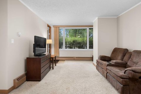 310 8 Street SW 160 Calgary AB T2P 3P3