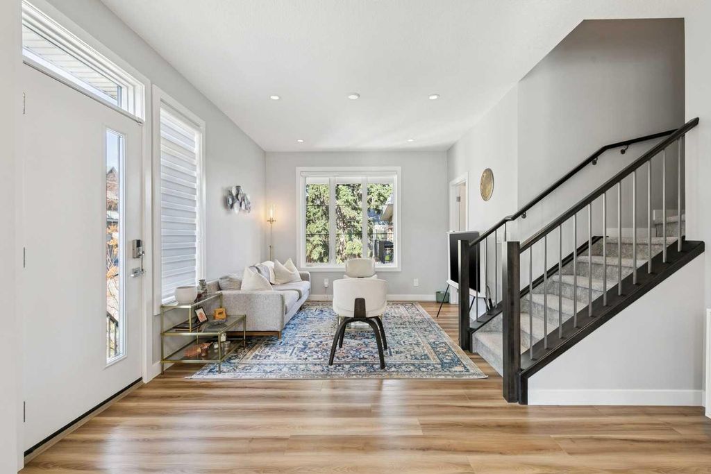 Photo of 1710 28 Avenue SW #21, Calgary, AB T2T 1J6 (MLS # A2302452)