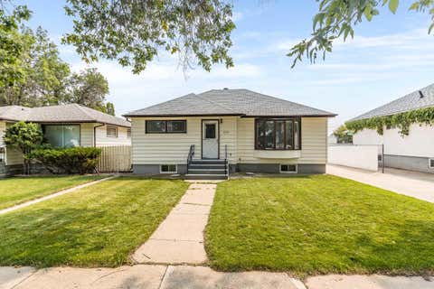 Photo of 109 4 Street SE, Medicine Hat, AB T1A 0J7 (MLS # A2336390)