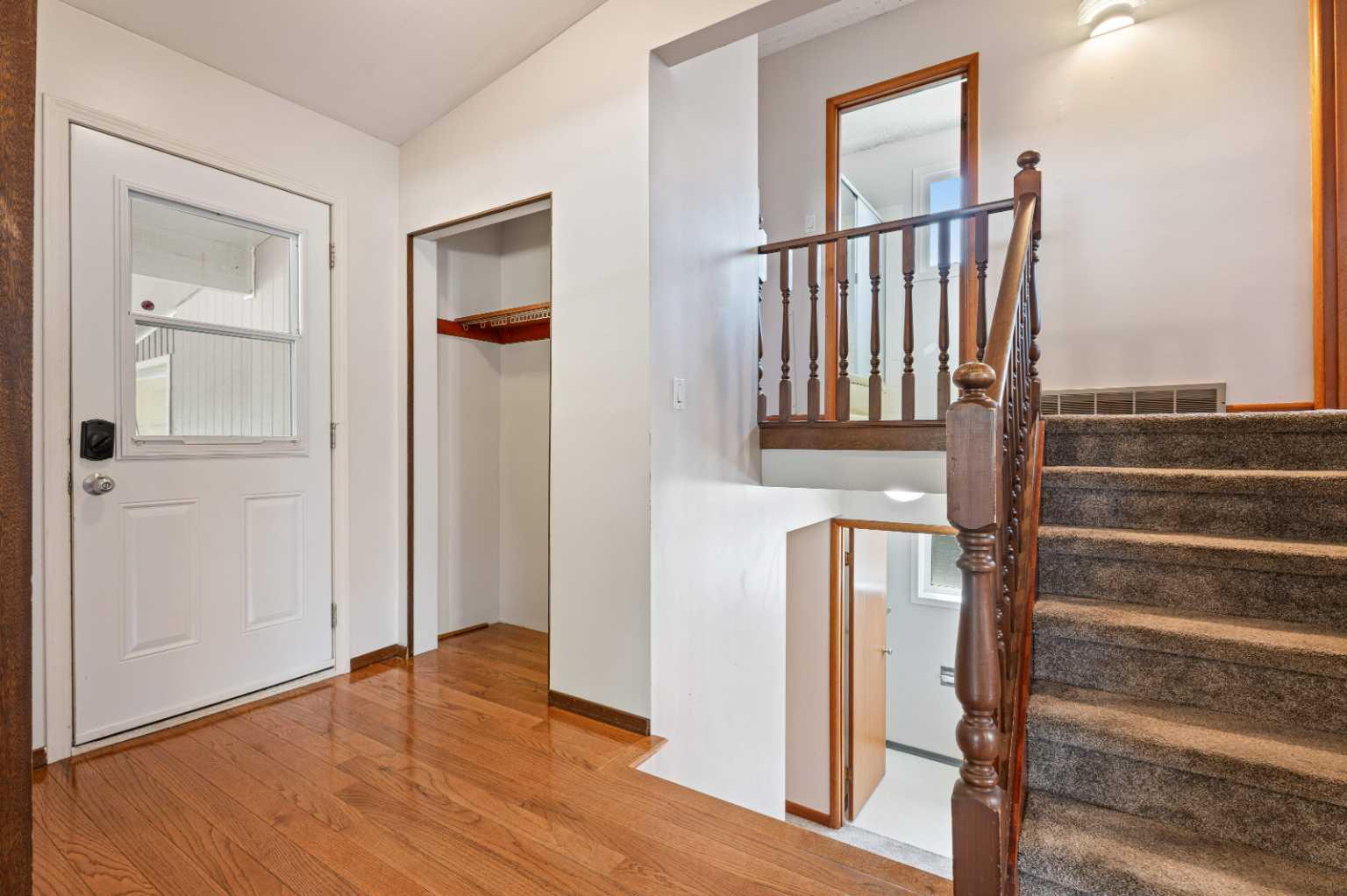 77 Winslow Crescent SW
