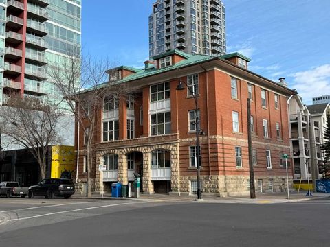 1324 1 Street SW Calgary AB T2R 0V7