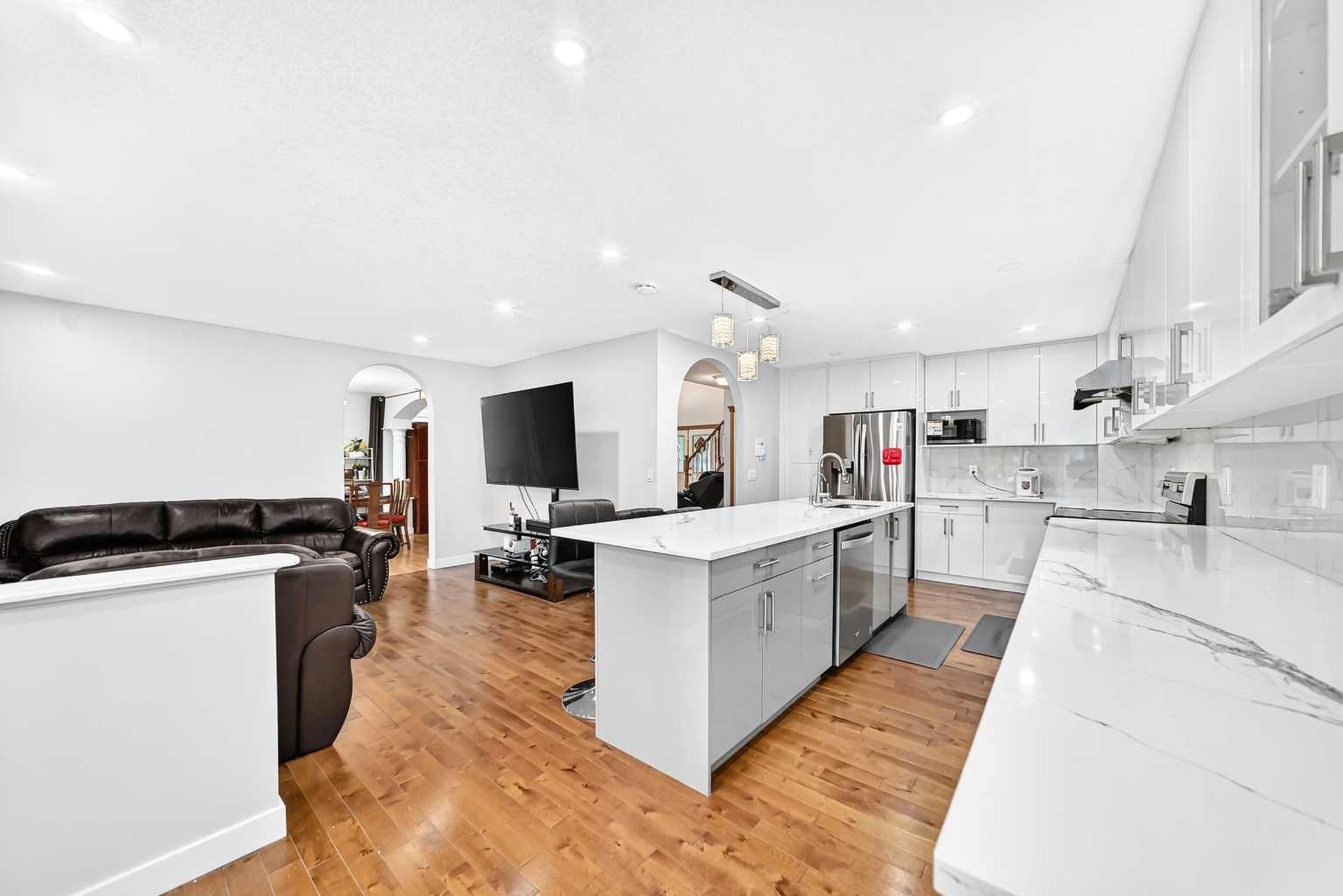 22 Hidden Creek Drive NW