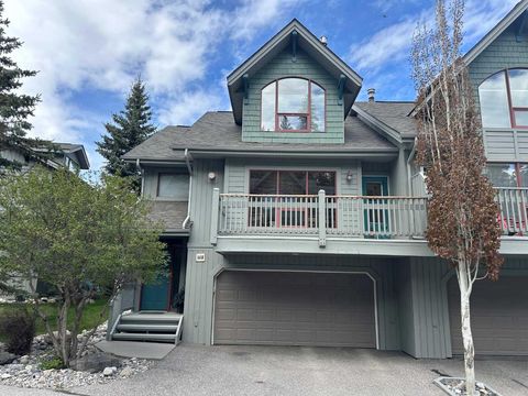 200 Prospect Heights 148 Canmore AB T1W 3A3