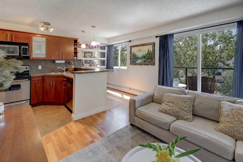 Photo of 2308 17B Street SW #302, Calgary, AB T2T 4S8 (MLS # A2328741)