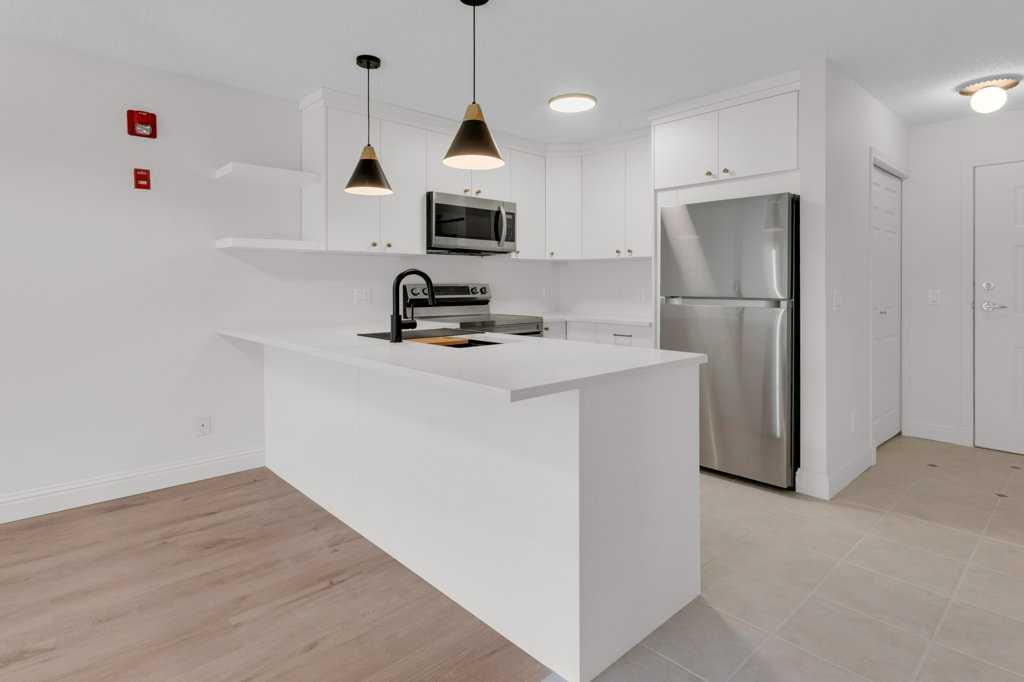 30 Richard Court SW 140