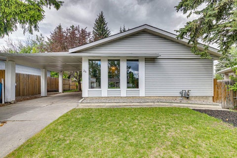 Photo of 28 Cantrell Bay SW, Calgary, AB T2W 2C2 (MLS # A2343304)