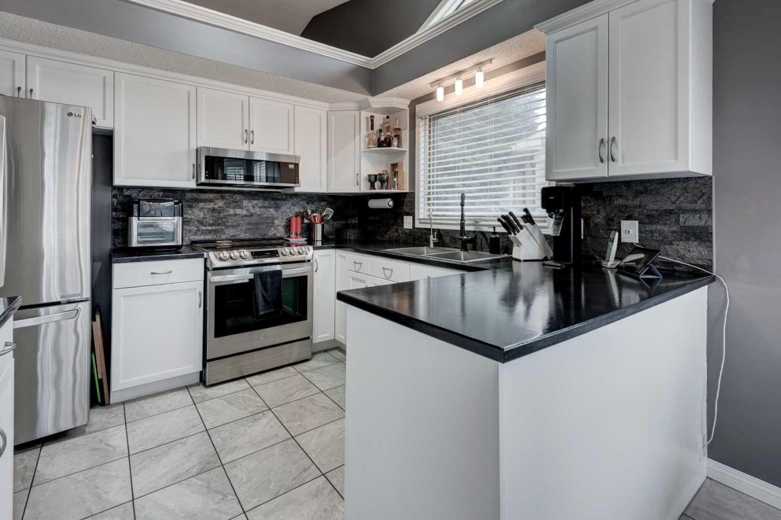 66 Douglas Woods Park SE