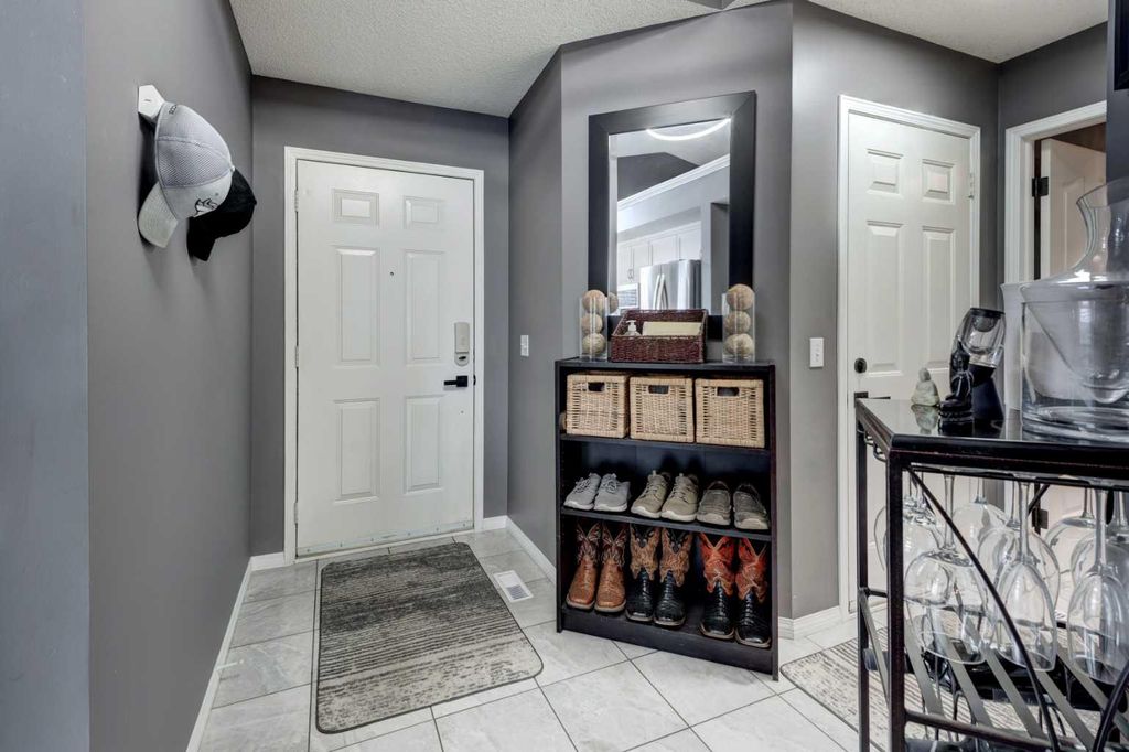 Photo of 66 Douglas Woods Park SE, Calgary, AB T2Z 2K6 (MLS # A2283603)