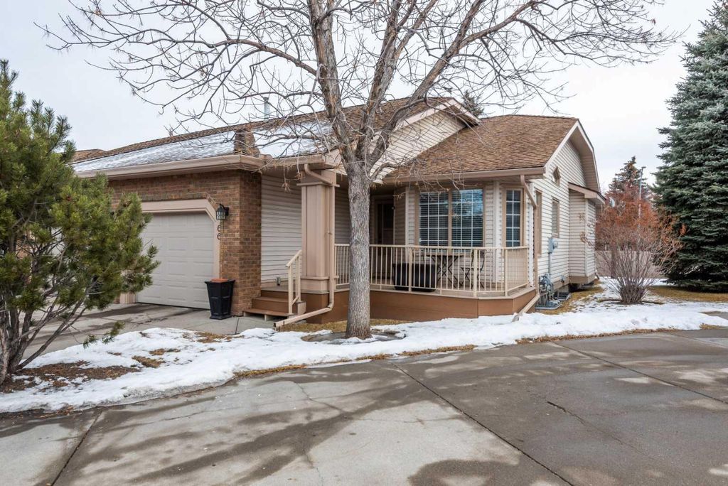 Photo of 66 Douglas Woods Park SE, Calgary, AB T2Z 2K6 (MLS # A2283603)