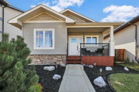 Photo of 9 Valley Crescent, Blackfalds, AB T4M 0K1 (MLS # A2334962)