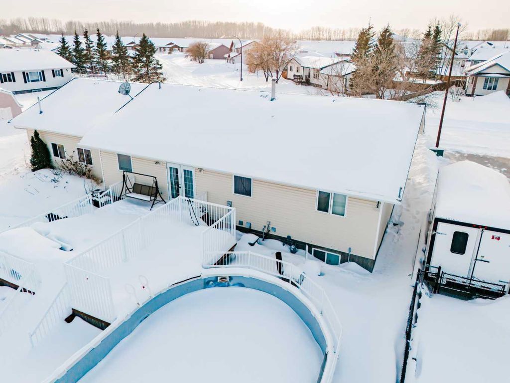 Photo of 9105 Forest Street, La Crete, AB T0H 2H0 (MLS # A2292436)