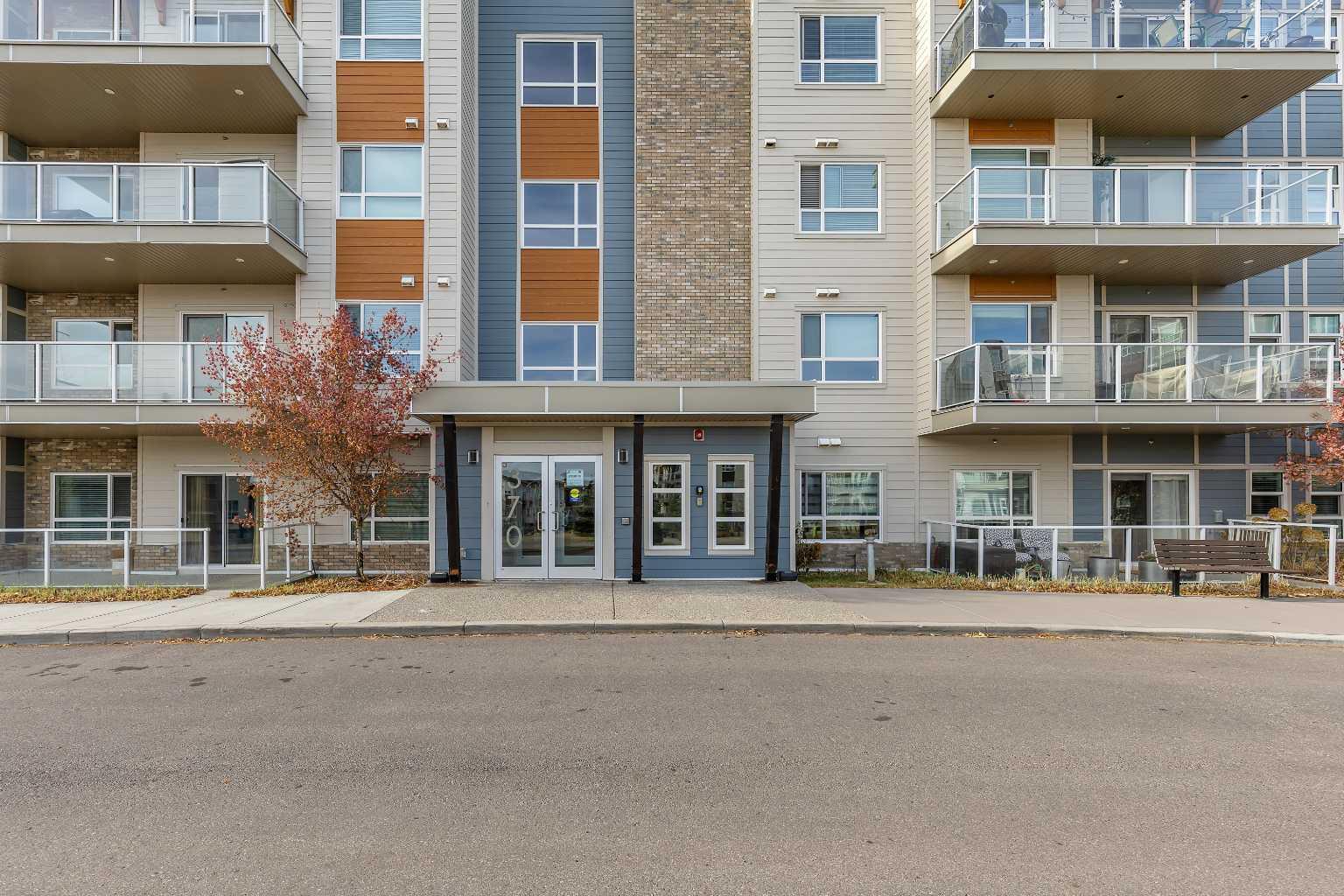 370 Harvest Hills Common NE 206