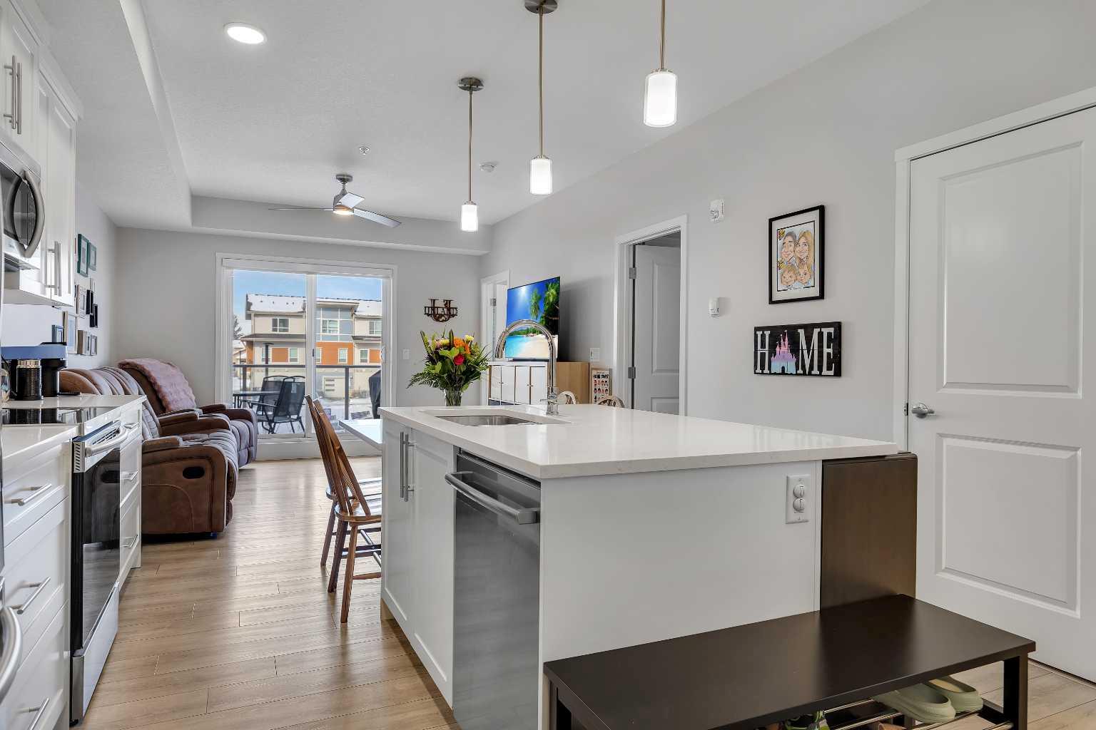 370 Harvest Hills Common NE 206