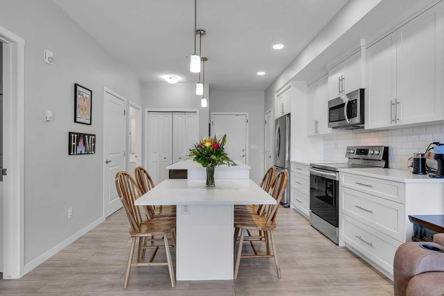 370 Harvest Hills Common NE 206