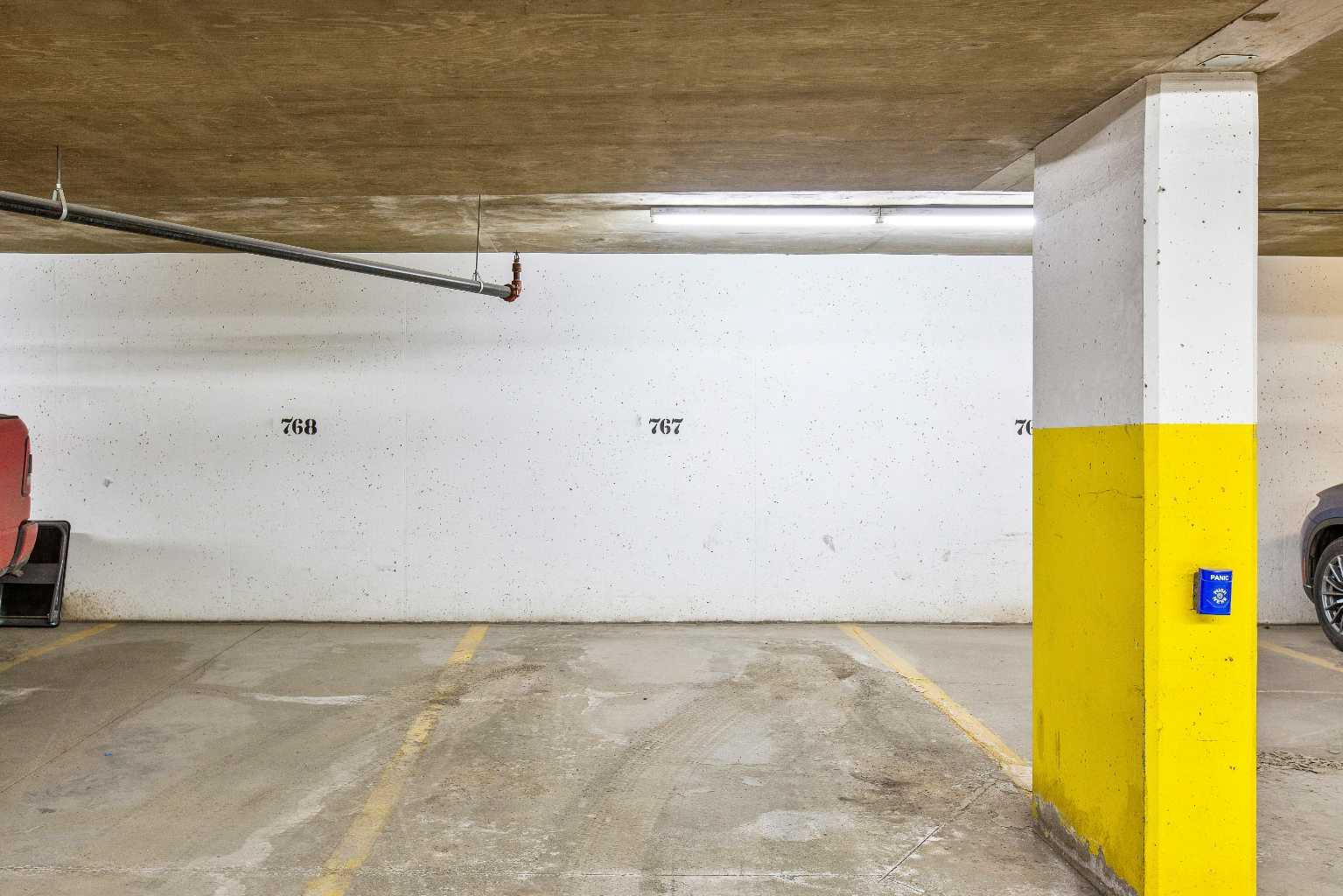 99 Spruce Place SW 1403