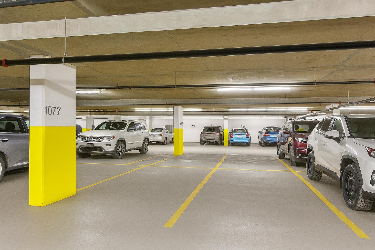 99 Spruce Place SW 1403