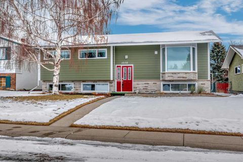 12132 Lake Waterton Crescent SE Calgary AB T2J 2M7