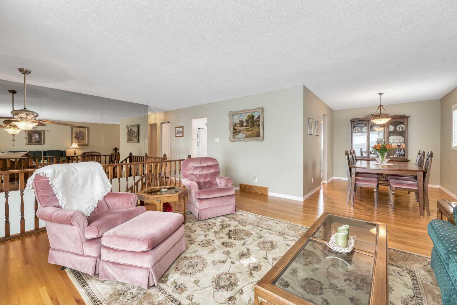 12132 Lake Waterton Crescent SE