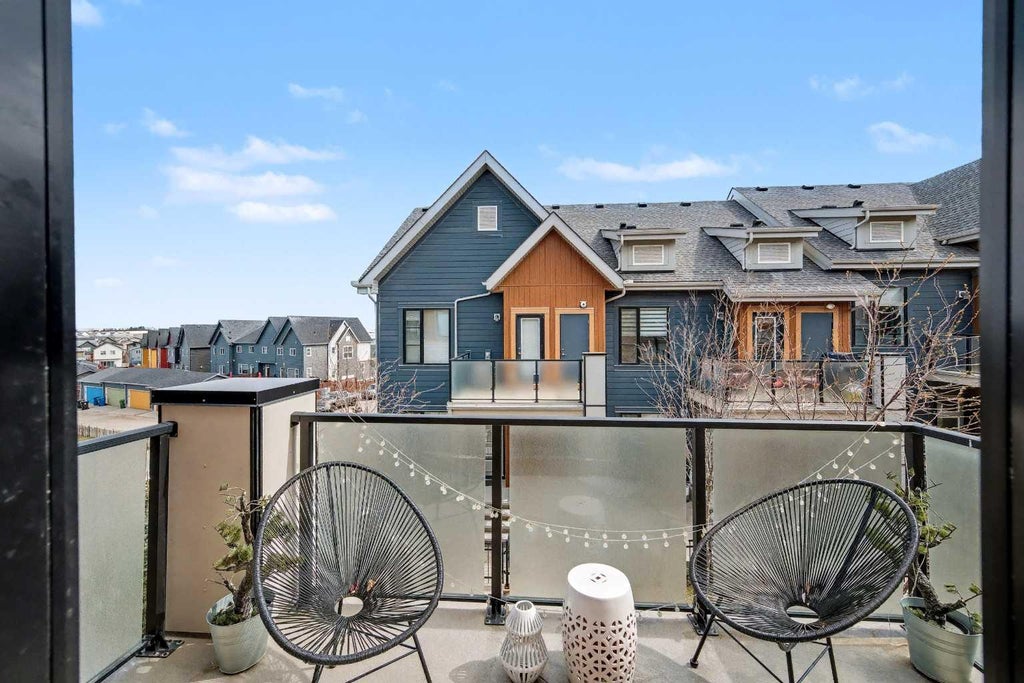 Photo of 117 Livingston Common NE, Calgary, AB T3P 1K1 (MLS # A2309535)