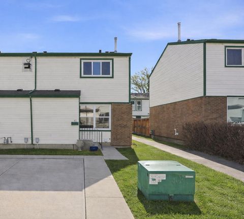 Photo of 100 Pennsylvania Road SE #41, Calgary, AB T2A 4Y8 (MLS # A2288402)