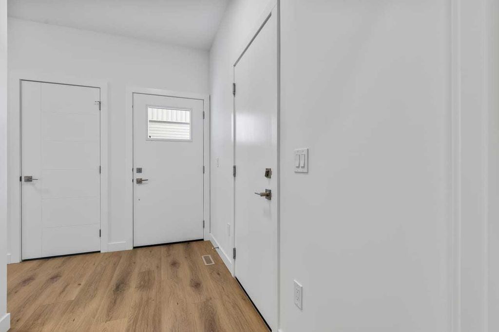 Photo of 90 Heritage Circle, Cochrane, AB T4C 3G9 (MLS # A2283545)