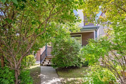 Photo of 2705 11 Avenue SE, Calgary, AB T2A 0E5 (MLS # A2323160)