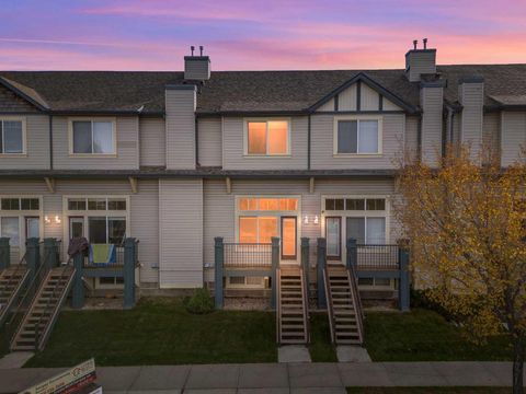 Photo of 213 Copperfield Lane SE, Calgary, AB T2Z 4T2 (MLS # A2262160) Photo of 213 Copperfield Lane SE, Calgary, AB T2Z 4T2 (MLS # A2262160)