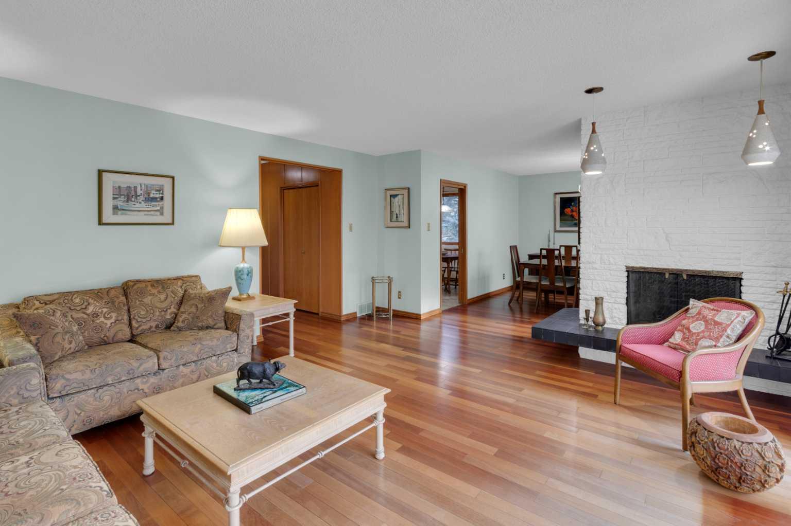 1801 Cayuga Drive NW