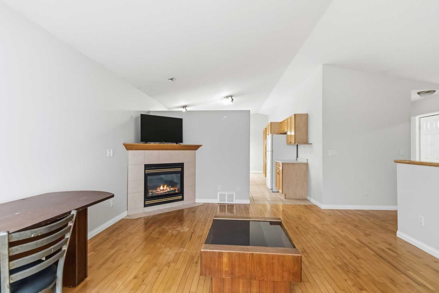 213 Diefenbaker Drive