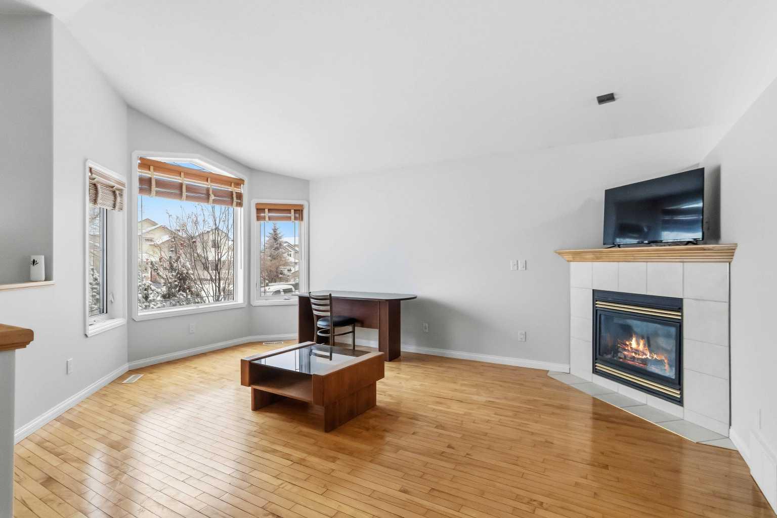 213 Diefenbaker Drive