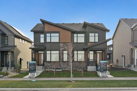 7071 Rangeview Avenue SE Calgary AB T3S 0R1