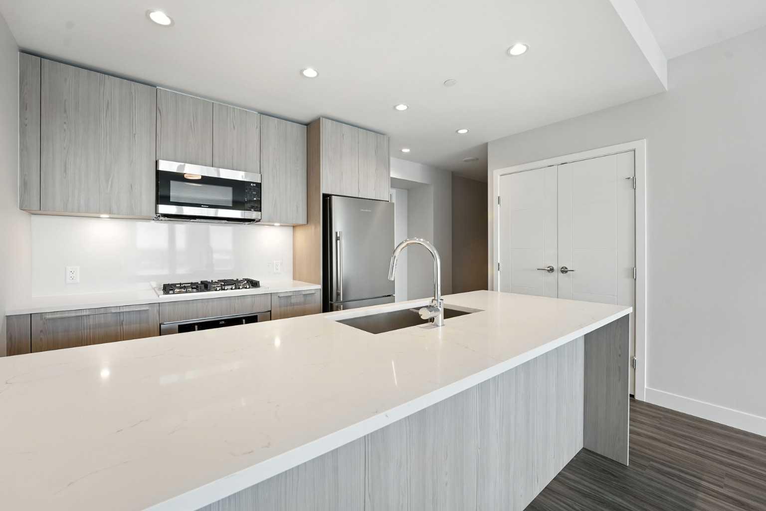 530 3 Street SE 1407