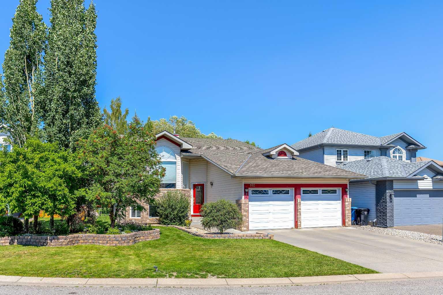 812 Diamond Court SE