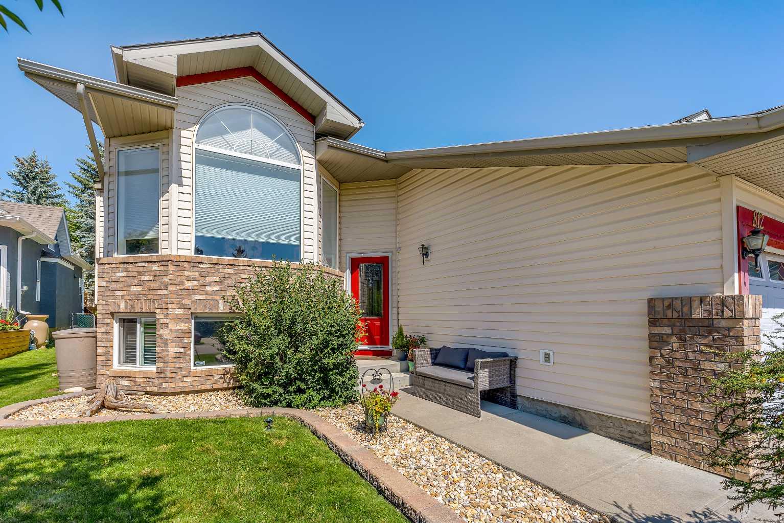 812 Diamond Court SE