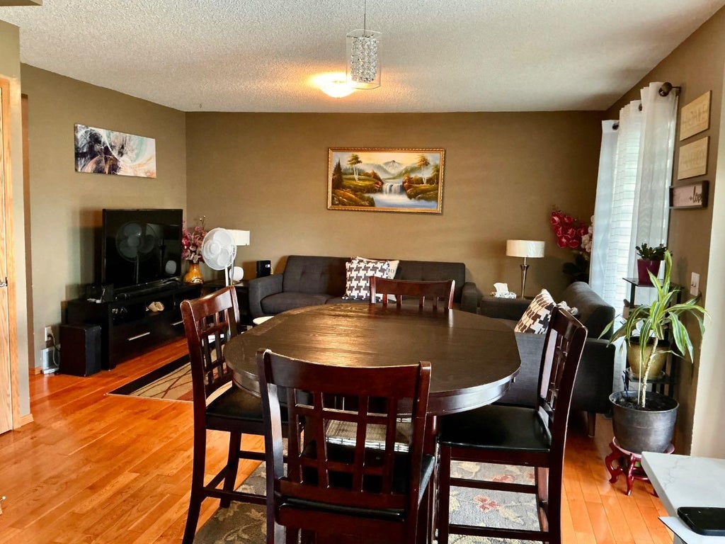 Photo of 69 Applemont Place SE, Calgary, AB T2A 7S3 (MLS # A2318469)