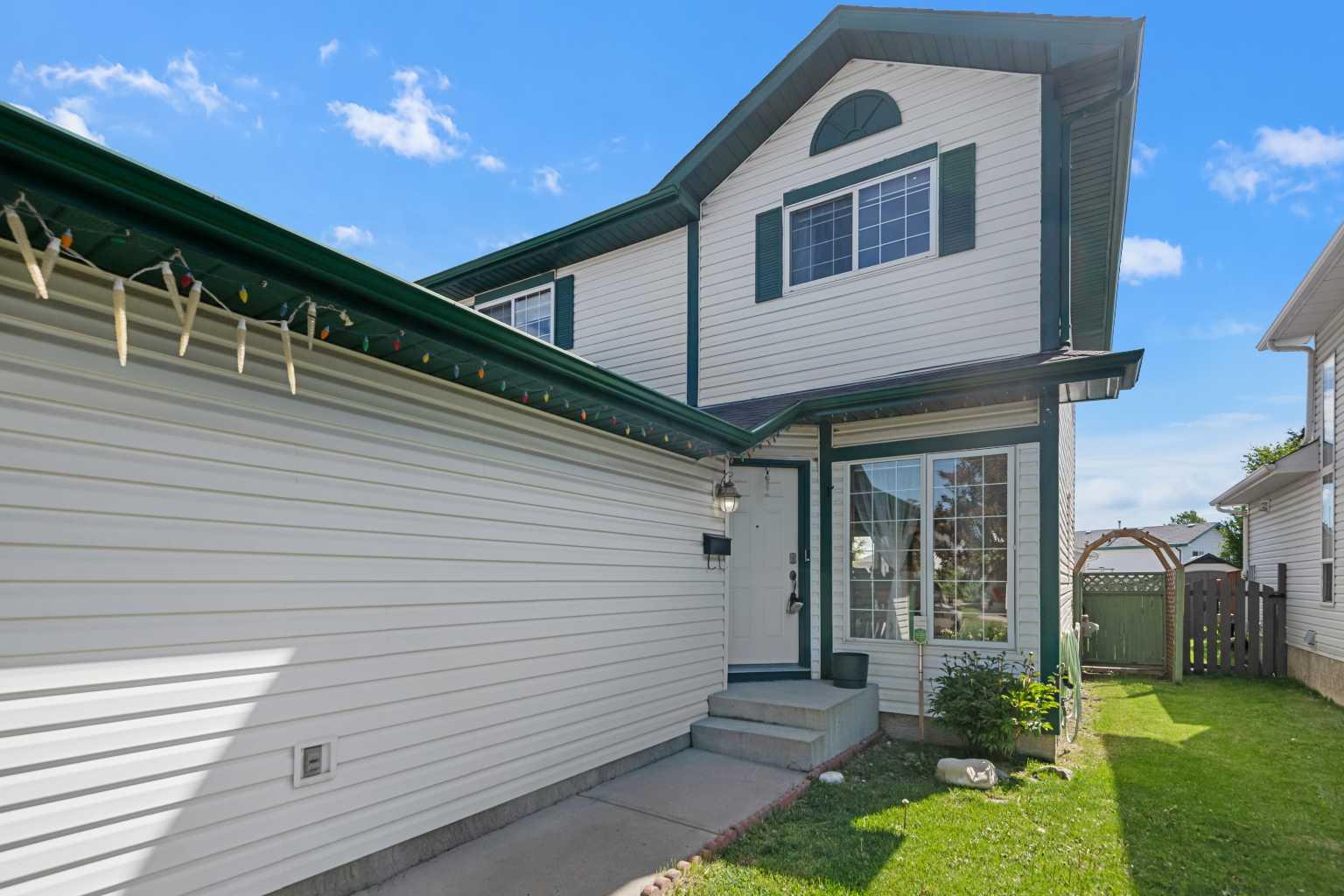 69 Applemont Place SE