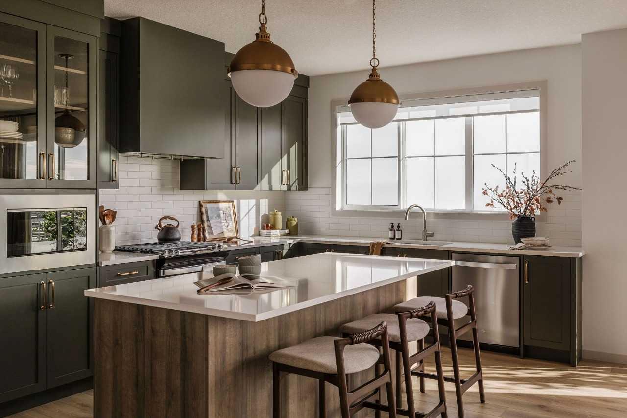 1062 Bayview Crescent SW