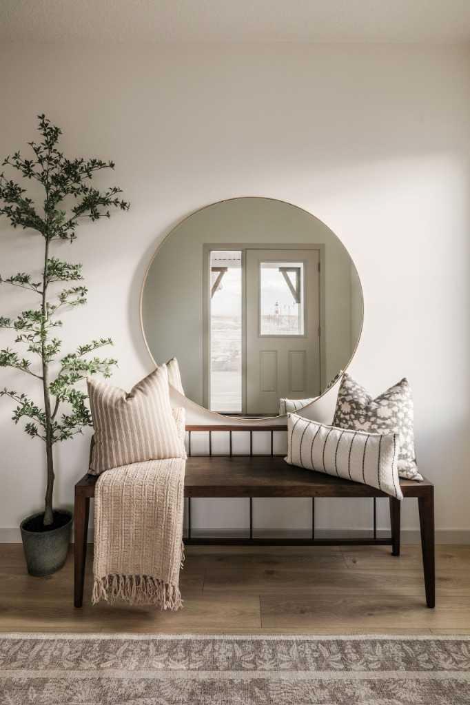 1062 Bayview Crescent SW