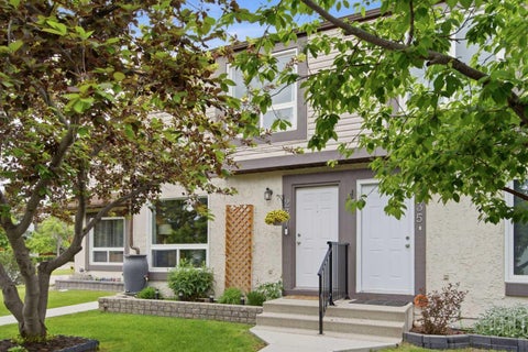 Photo of 237 Deerpoint Lane SE, Calgary, AB T2J 6M6 (MLS # A2320995)