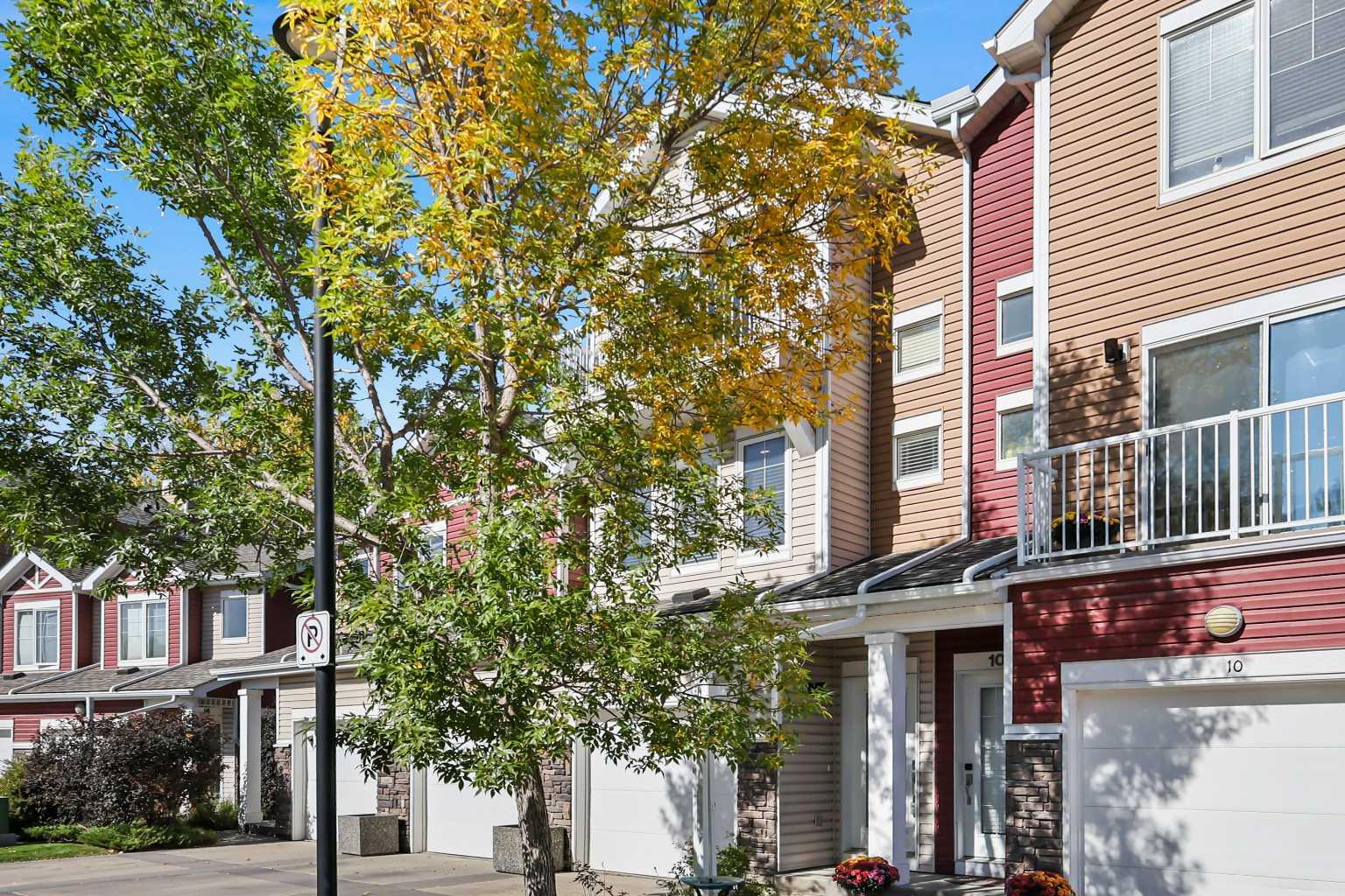 12 Chaparral Ridge Park SE