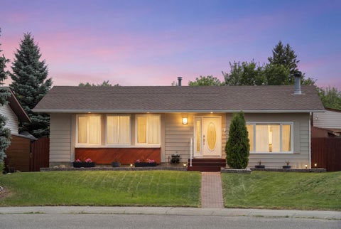 Photo of 48 Deermont Way SE, Calgary, AB T2J 5P3 (MLS # A2352818)